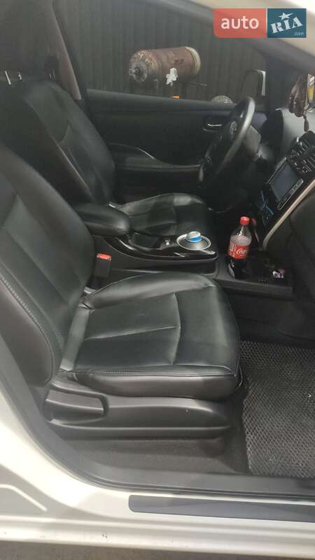 Хетчбек Nissan Leaf 2013 в Вінниці