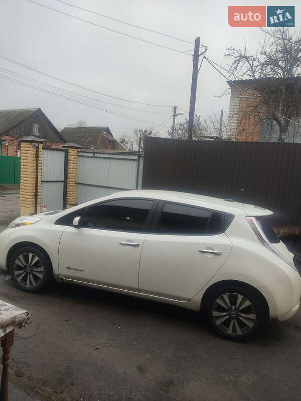Хетчбек Nissan Leaf 2013 в Вінниці