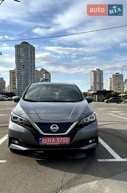 Хэтчбек Nissan Leaf 2020 в Киеве
