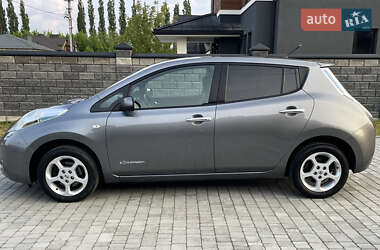 Хэтчбек Nissan Leaf 2014 в 