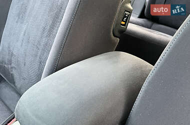Хэтчбек Nissan Leaf 2014 в 