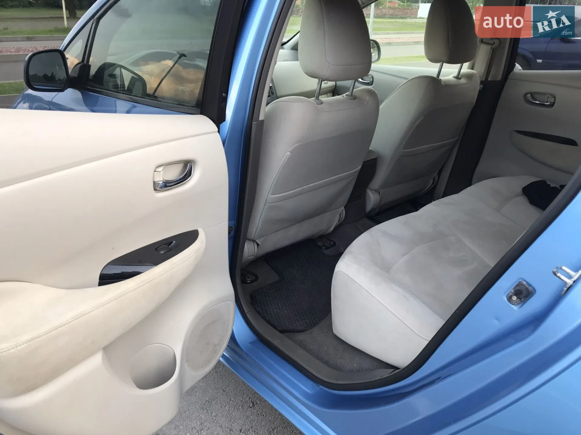 2011 Nissan Leaf - мініатюра 15