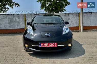 Хэтчбек Nissan Leaf 2015 в 