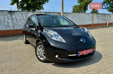 Хэтчбек Nissan Leaf 2015 в 