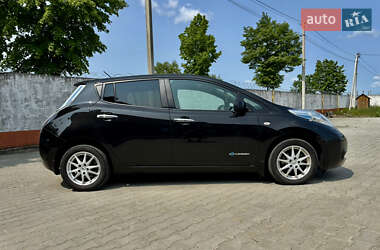 Хэтчбек Nissan Leaf 2015 в 