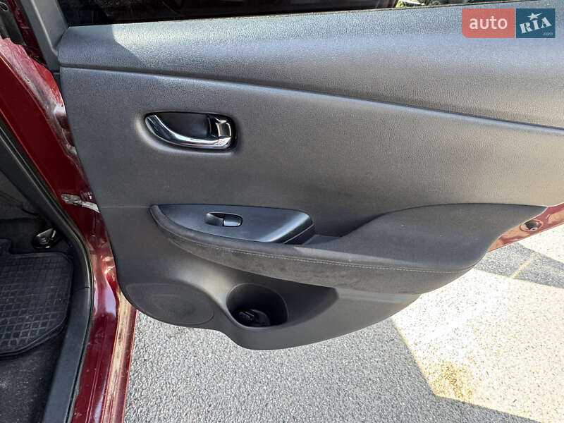 Хэтчбек Nissan Leaf 2017 в Харькове