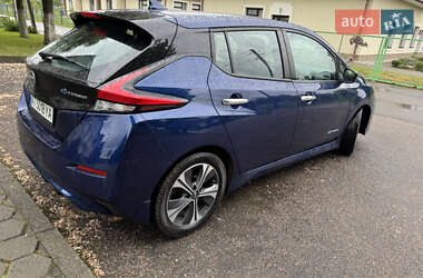 Хэтчбек Nissan Leaf 2018 в 