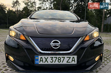 Хетчбек Nissan Leaf 2020 в 