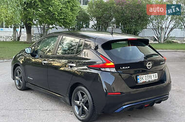 Хэтчбек Nissan Leaf 2018 в 