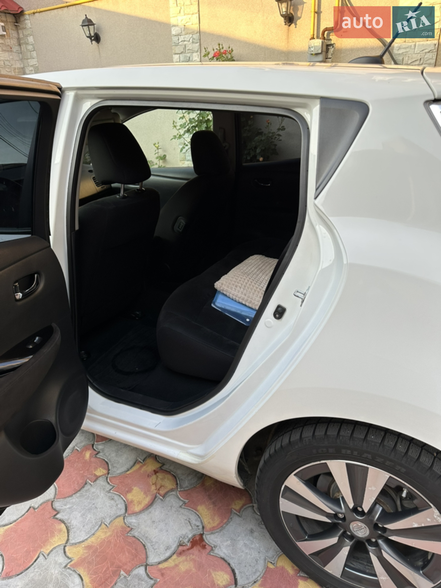 2015 Nissan Leaf - мініатюра 6