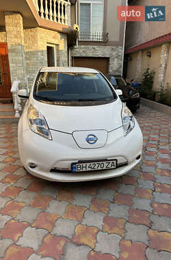 Хетчбек Nissan Leaf 2015 в Одесі