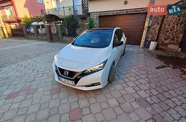 Хэтчбек Nissan Leaf 2018 в Дрогобыче