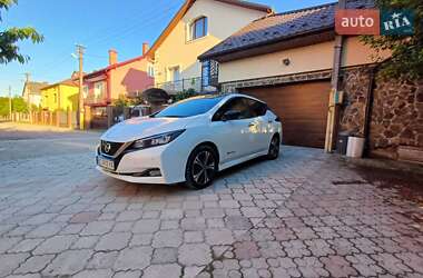 Хэтчбек Nissan Leaf 2018 в 