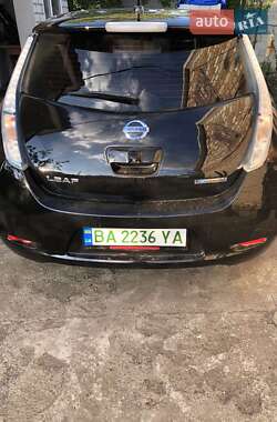 Хэтчбек Nissan Leaf 2014 в 