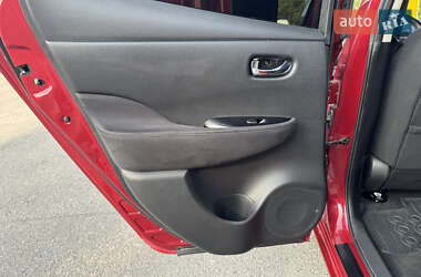 Хэтчбек Nissan Leaf 2014 в 