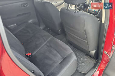 Хэтчбек Nissan Leaf 2014 в 
