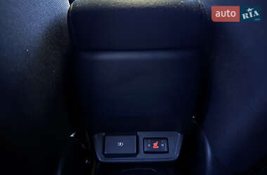 Хетчбек Nissan Leaf 2020 в 