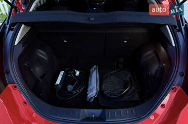 Хетчбек Nissan Leaf 2020 в 