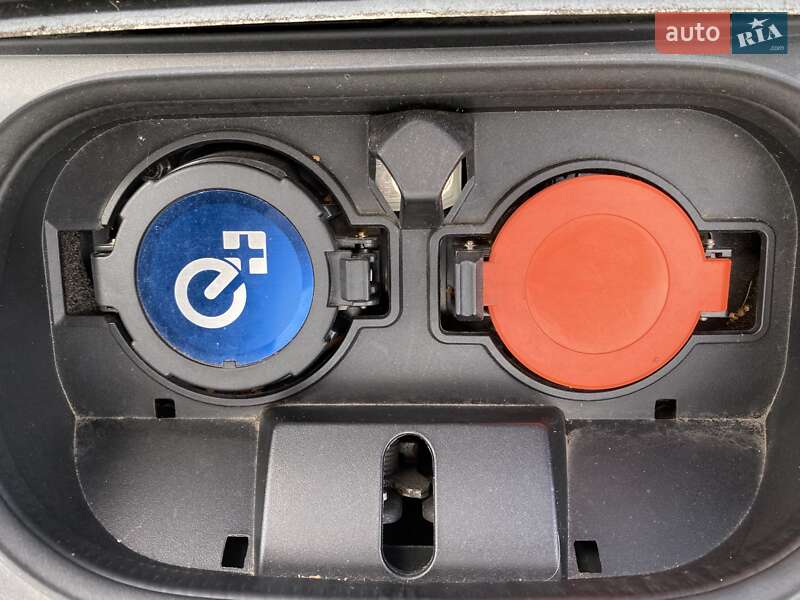 Хэтчбек Nissan Leaf 2020 в Львове