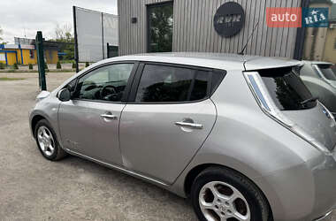 Хэтчбек Nissan Leaf 2015 в 