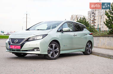 Хэтчбек Nissan Leaf 2018 в Львове