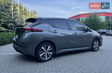 Хетчбек Nissan Leaf 2022 в 