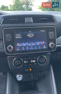 Хетчбек Nissan Leaf 2022 в 