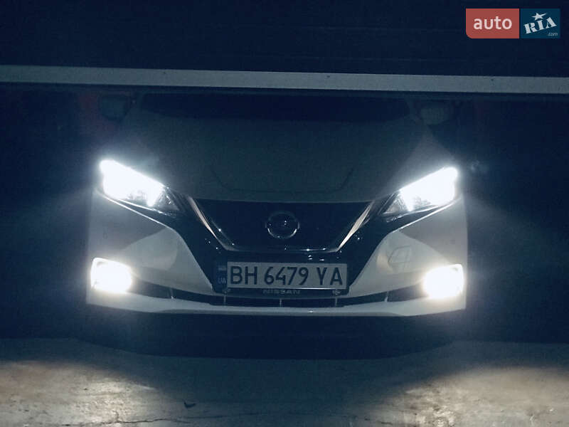 Хетчбек Nissan Leaf 2020 в Одесі