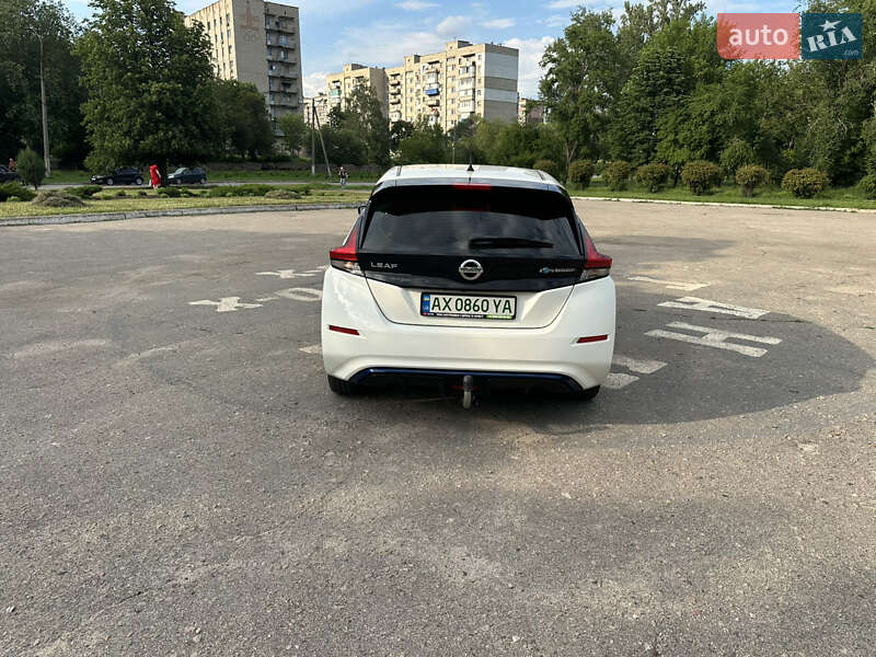 Хэтчбек Nissan Leaf 2018 в Лозовой