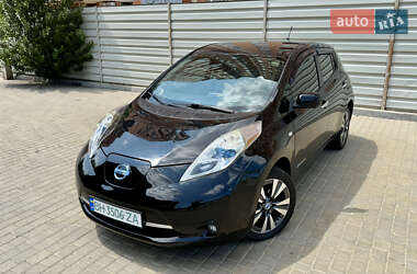 Хэтчбек Nissan Leaf 2014 в 
