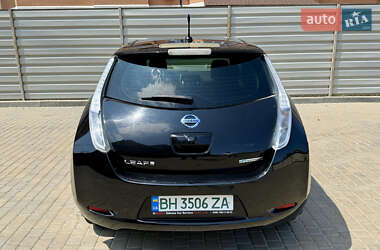 Хэтчбек Nissan Leaf 2014 в 