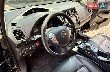 Хэтчбек Nissan Leaf 2014 в 