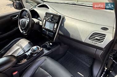 Хэтчбек Nissan Leaf 2014 в 