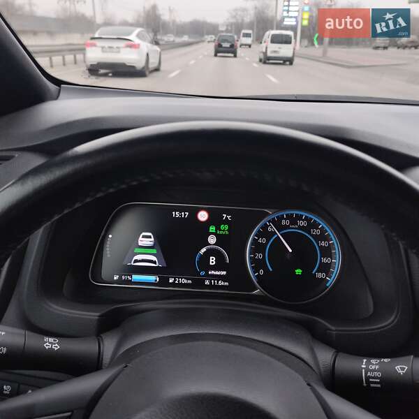 Хэтчбек Nissan Leaf 2021 в Днепре