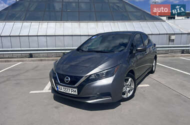 Хэтчбек Nissan Leaf 2018 в Киеве