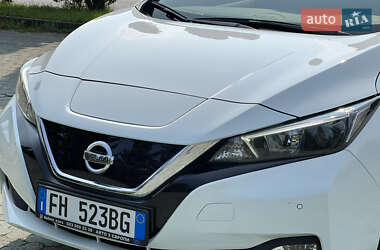 Хэтчбек Nissan Leaf 2018 в 