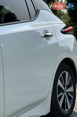 Хэтчбек Nissan Leaf 2018 в 