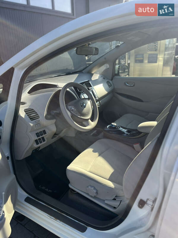 Хетчбек Nissan Leaf 2012 в Кам'янці-Бузькій фото 7 Хетчбек Nissan Leaf 2012 в Кам'янці-Бузькій