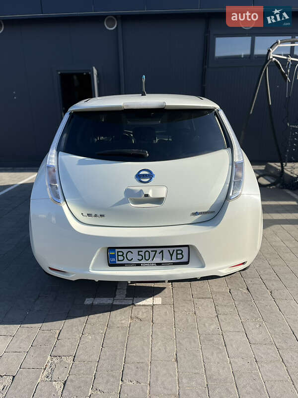 Хетчбек Nissan Leaf 2012 в Кам'янці-Бузькій фото 5 Хетчбек Nissan Leaf 2012 в Кам'янці-Бузькій