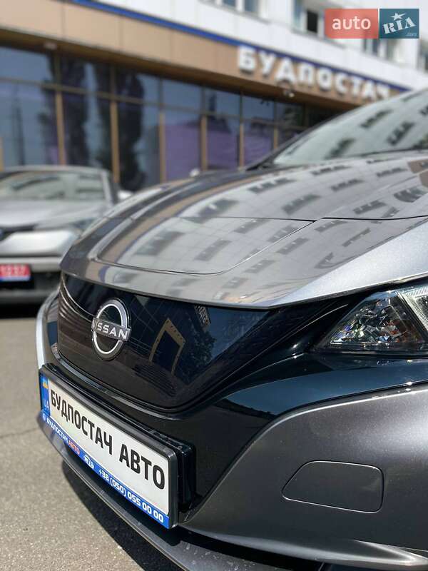 Хэтчбек Nissan Leaf 2022 в Киеве
