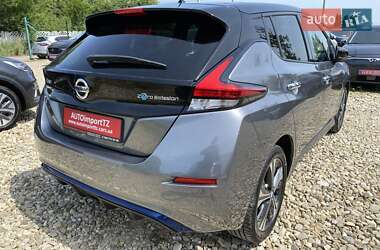 Хэтчбек Nissan Leaf 2020 в 