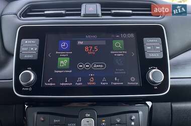 Хэтчбек Nissan Leaf 2020 в 