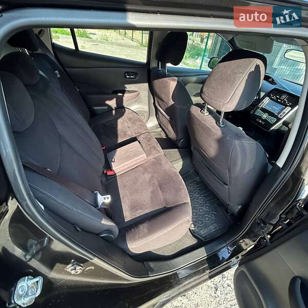 Хэтчбек Nissan Leaf 2014 в Днепре