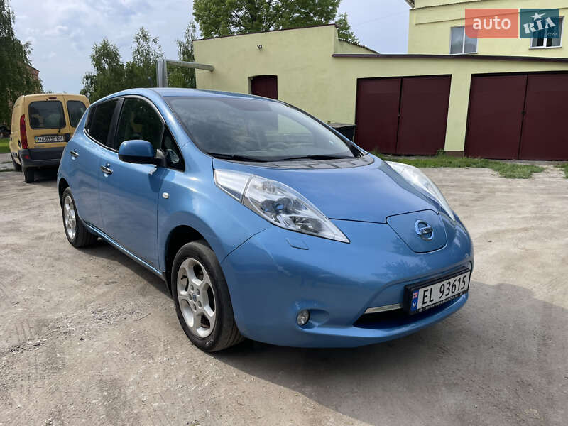 Хэтчбек Nissan Leaf 2012 в Красилове