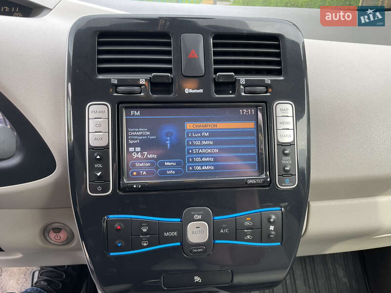 Хэтчбек Nissan Leaf 2012 в Красилове