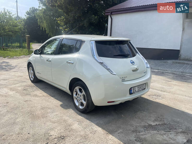 Хэтчбек Nissan Leaf 2012 в Красилове