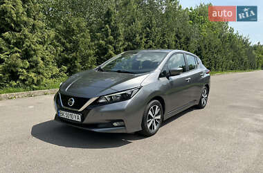 Хетчбек Nissan Leaf 2021 в 