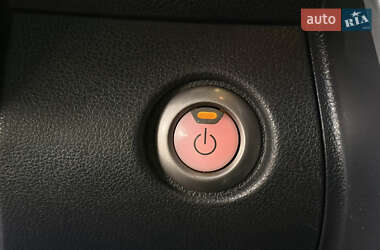 Хэтчбек Nissan Leaf 2013 в 