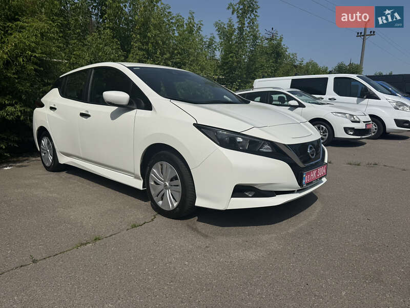 Хетчбек Nissan Leaf 2022 в 