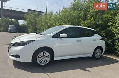 Хетчбек Nissan Leaf 2022 в 
